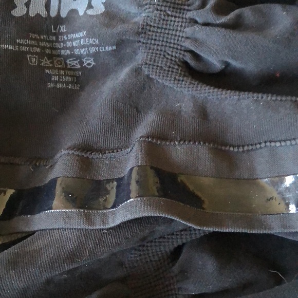 SKIMS Sculpting bra, color-onyx, size L/XL, NWOT - Picture 6 of 7